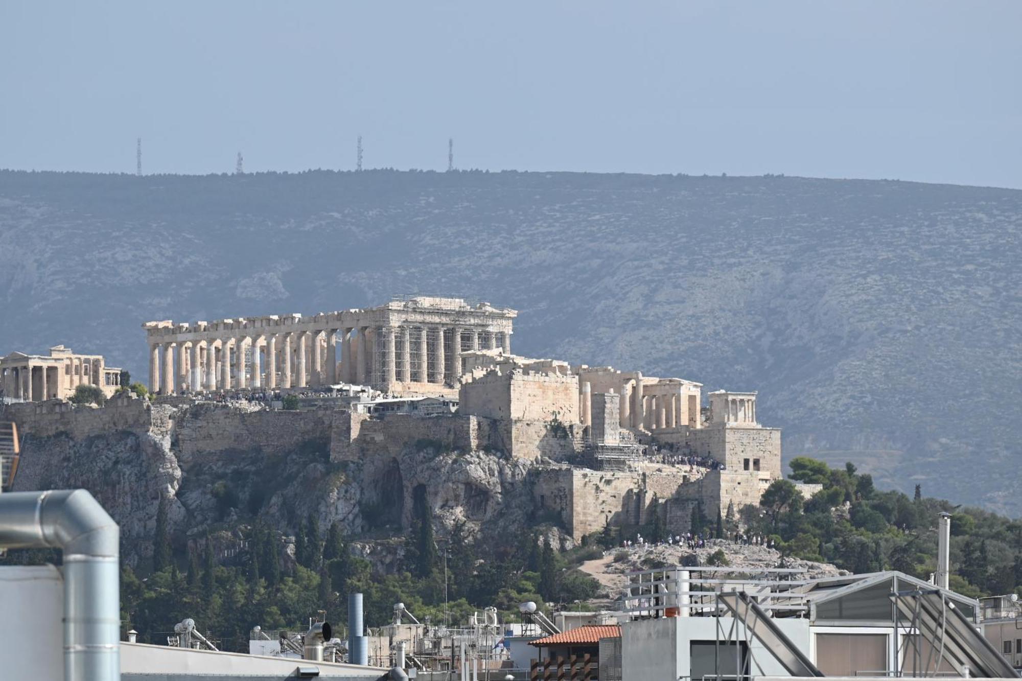 Athens Genesis Luxury Suites Εξωτερικό φωτογραφία